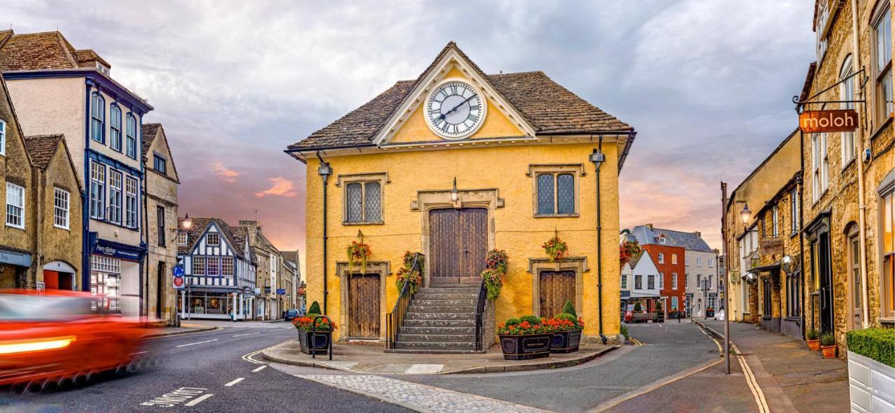 2 The Old Stables Villa Tetbury Exterior photo